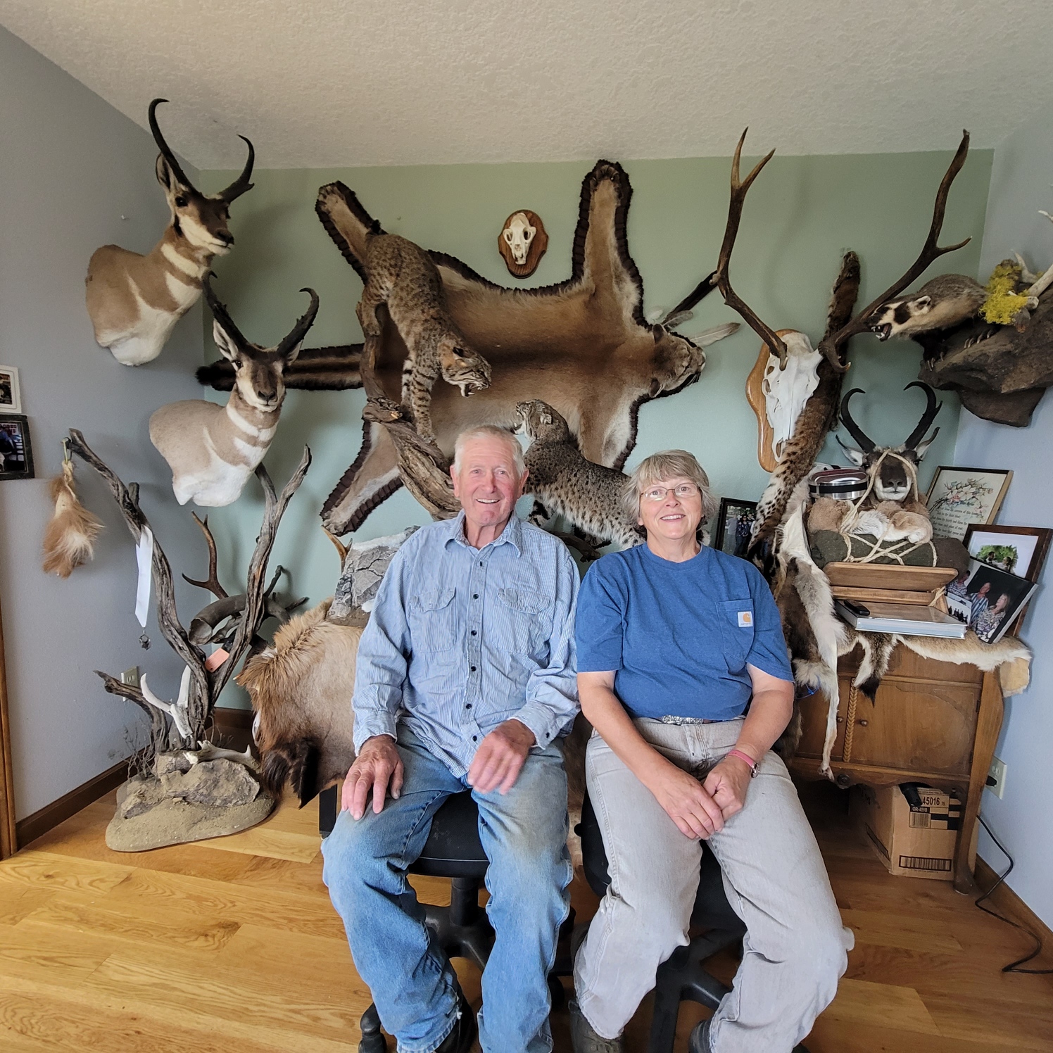 Oregon couple buck odds, both drawing tag to hunt mountain goats near Baker City this October