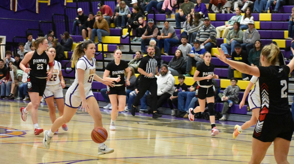 BAKER BASKETBALL: Bulldog girls play host to Burns, boys travel to Homedale, Idaho